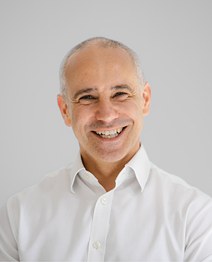 Peter Lyons