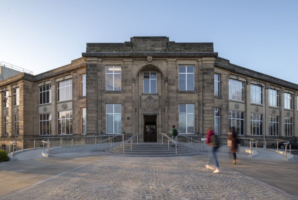 The University of Edinburgh - District Heating Networks